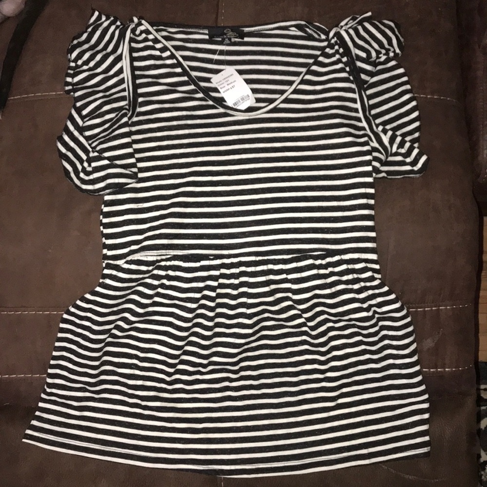 🕸 Long stripe ruffle sleeve top 🕸